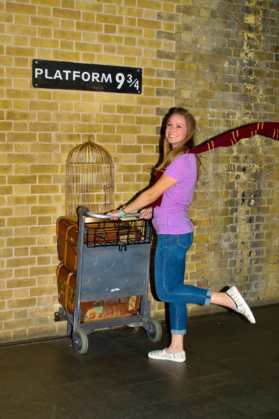 Harry Potter Platform 9 3/4 in King's Cross Station London