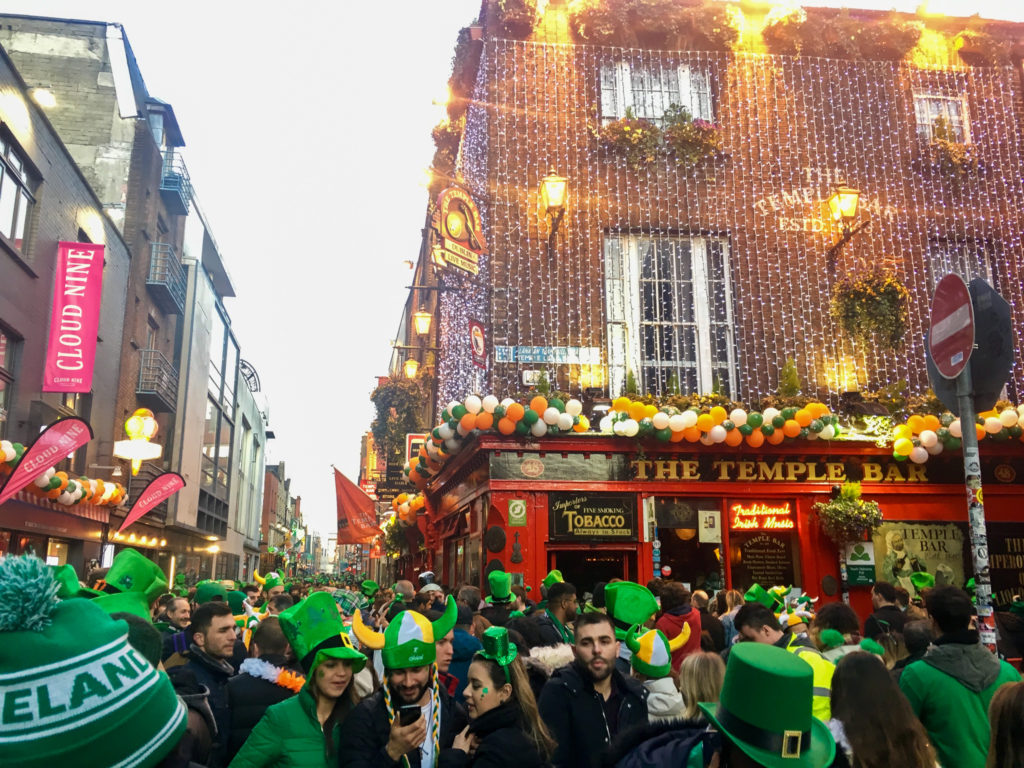A Girl's Travel Diary • A (Drinking) Guide to St. Patrick’s Day in Dublin